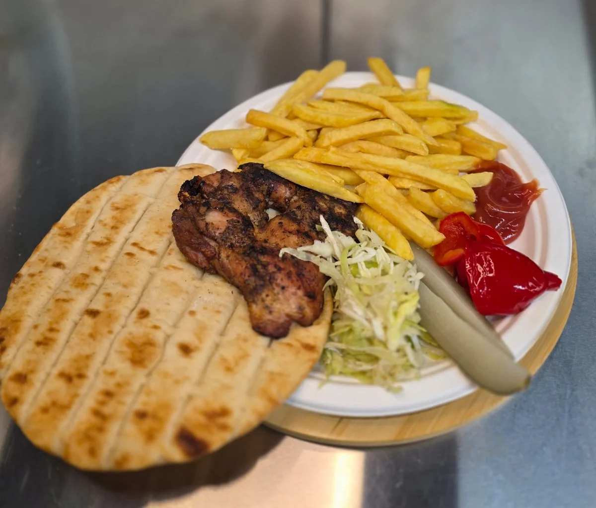 Meniu Pulpe Pui Dezosate - Pulpe de pui dezosate la grătar cu garnitură completă